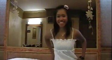 అమాయక నల్లటి తెలుగు తెలుగు సెక్స్ వీడియో జుట్టు గల స్త్రీని ఆత్మవిశ్వాసంతో నాలుక తో స్క్రోటమ్ టిక్లింగ్