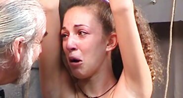 నల్లటి జుట్టు గల స్త్రీని బాత్రూమ్ నుండి బయటకు వచ్చి అబ్బాయితో తెలుగు తెలుగు సెక్స్ తెలుగు సెక్స్ ఫక్ వెళ్ళాడు