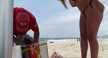 ఆమె ఒక బస్టీ సెక్స్ సెక్స్ సెక్స్ తెలుగు తెలుగు అమ్మాయికి ఒక వ్యక్తిని పరిచయం చేసింది మరియు అతని నుండి ద్రోహం పొందింది