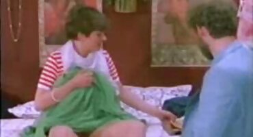 చీకటి చర్మం గల బిచ్ దొంగ రూపాన్ని చూసి ఆనందించాడు మరియు అతనికి లొంగిపోయాడు తెలుగు తెలుగు సెక్స్ తెలుగు