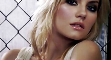 తారాగణం తెలుగు తెలుగు సెక్స్ వీడియోస్ వద్ద, యువ ద్విలింగ మహిళలు పురుషులతో అంగ సాధన