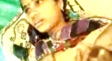 ఇంద్రియాలకు యువ లాటిన ధైర్యంగా ఆత్మవిశ్వాసం తో తెలుగు సెక్స్ తెలుగు తెలుగు నోరు