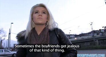 అతను బస్టీ అందగత్తె మరియు సమాంతరంగా లోపల ఆత్మవిశ్వాసం ఇన్సర్ట్స్ తెలుగు సెక్స్ తెలుగు సెక్స్ తెలుగు తెలుగు బట్టలు